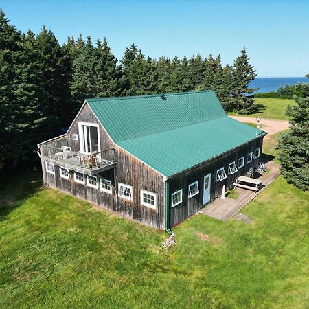 بيت شباب The Barn At Spry Point Little Pond المظهر الخارجي الصورة